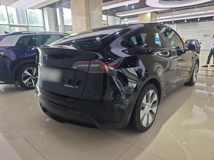 Model Y 2022 Facelift RWD photo 4