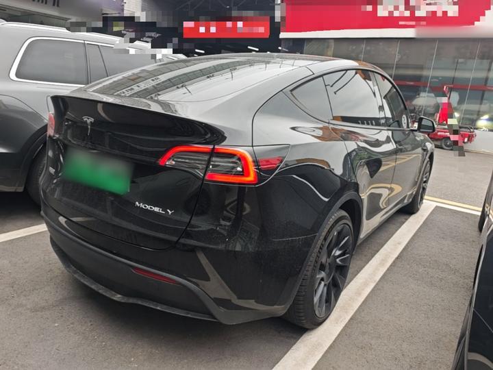 Model Y 2022 Facelift RWD photo 4