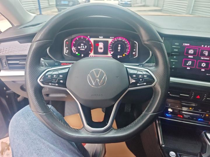 Passat 2023 Facelift 330TSI Luxury photo 6