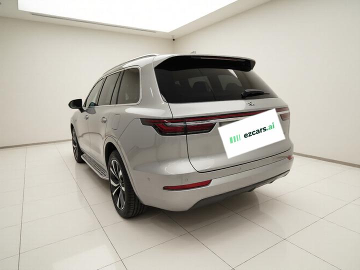Li Auto ONE 2021 EREV 6-Seater photo 4