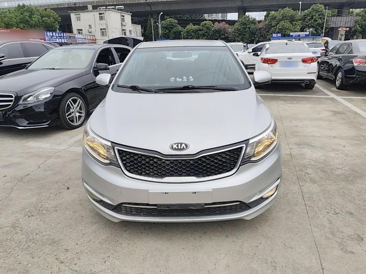 K2 2015 Hatchback 1.4L AT GLS photo 2