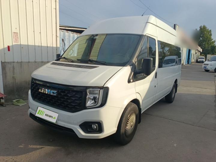 2022 2.0T MT Medium Wheelbase High Roof 6-7-Seater