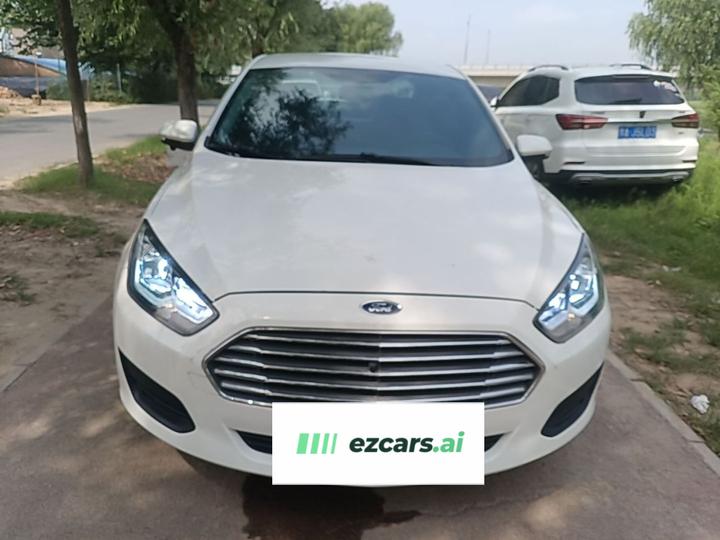 Escort 2019 Facelift 1.5L AT China V photo 2