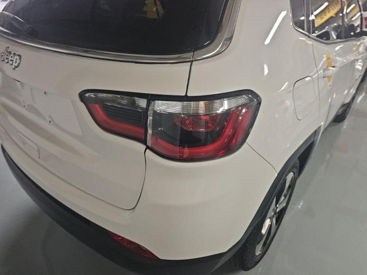 Compass 2017 200T AT Exclusive photo 7