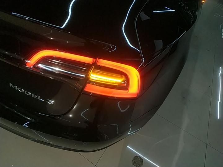 Model 3 2022 RWD photo 7