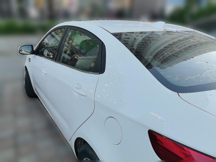 K2 2011 Sedan 1.4L AT GLS photo 4