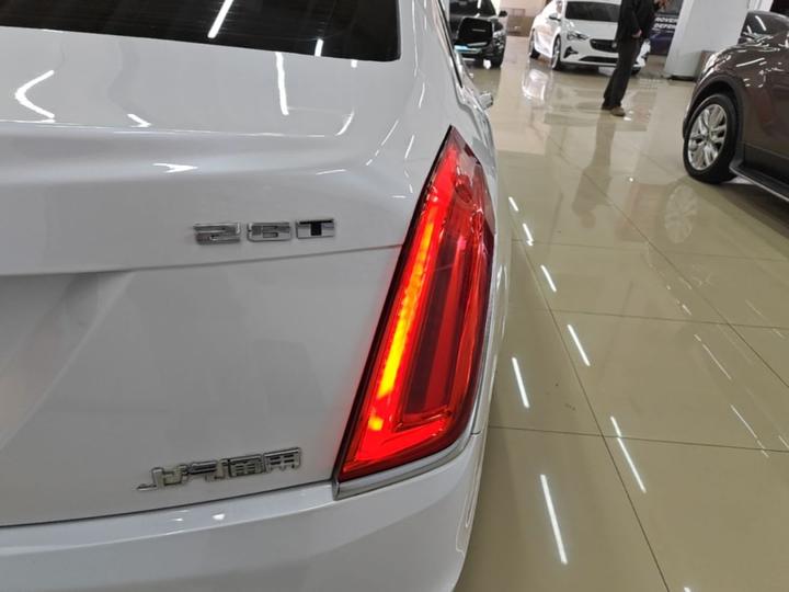 CT6 2016 28T Leading photo 7