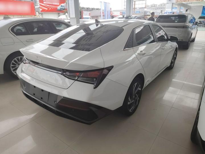 Elantra 2023 1.5L CVT GLX Elite photo 6