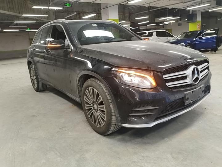 GLC 2017 GLC 200 4MATIC photo 3