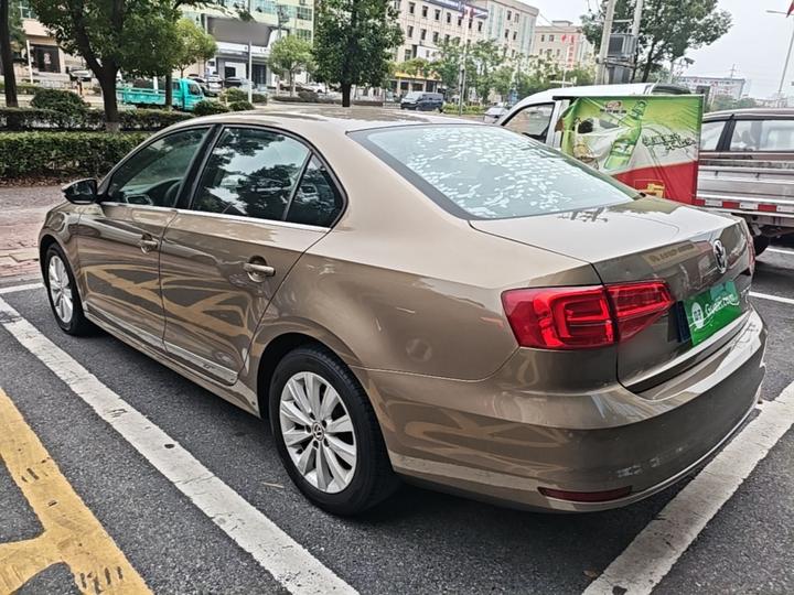 Sagitar 2015 1.6L AT Comfort photo 4