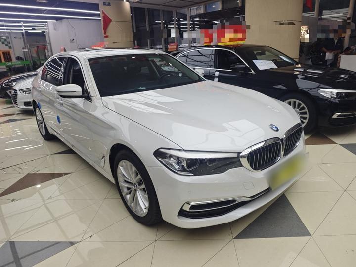5 Series 2019 525Li Luxury photo 3