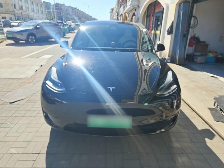 Model Y 2022 Facelift RWD photo 2