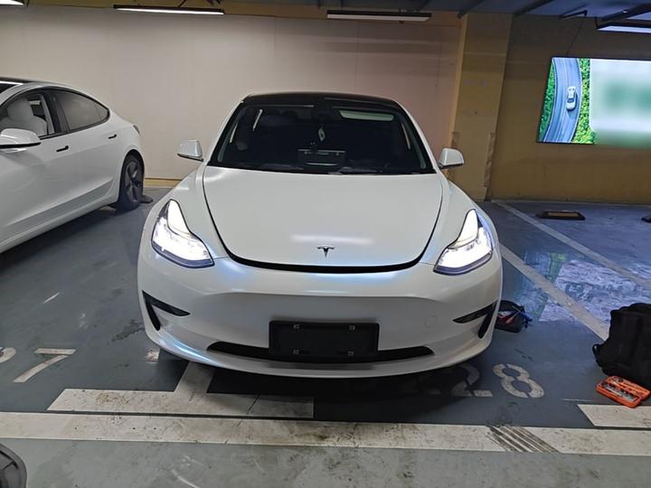 Model 3 2020 Standard Range RWD Upgraded photo 2
