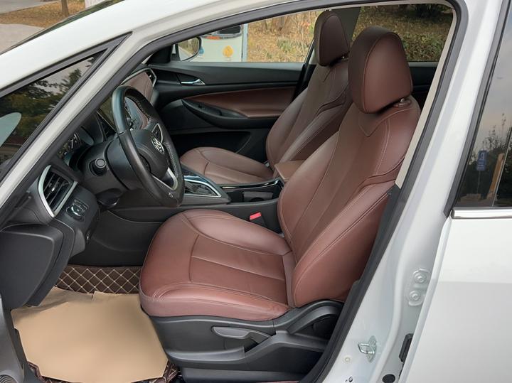GL6 2018 18T 6-Seater Luxury photo 7