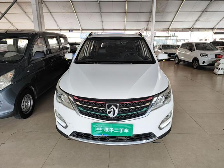 560 2015 1.8L MT Luxury photo 2
