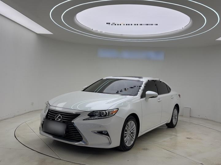 ES 2015 200 Elite