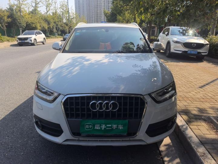 Q3 2015 30 TFSI Progressive photo 2