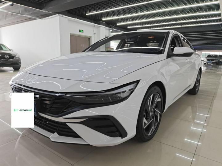 Elantra 2023 1.5L CVT LUX Premium