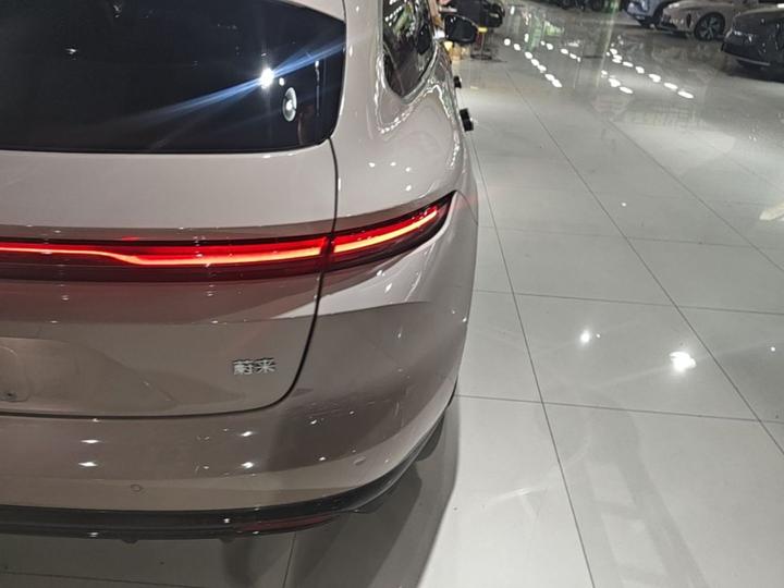 ET5T 2025 75kWh Touring photo 7
