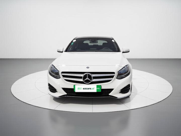 B-Class 2018 B 200 Dynamic photo 2