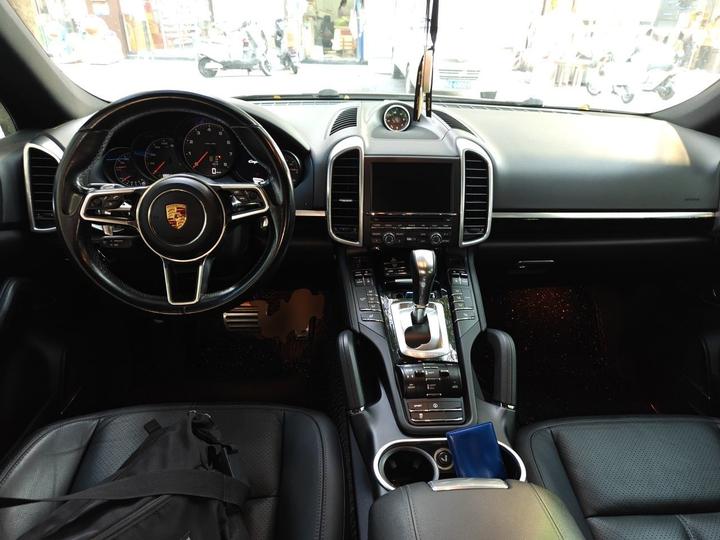 2015 Cayenne 3.0T photo 5