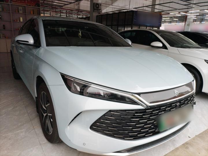 Qin L 2024 DM-i 120KM Leading photo 3