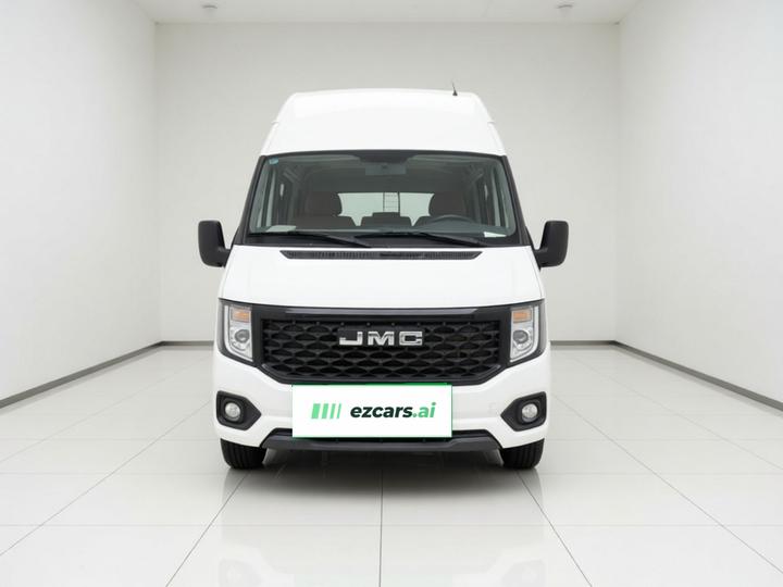 2022 2.0T MT Van Long Wheelbase High Roof 3-Seater photo 2