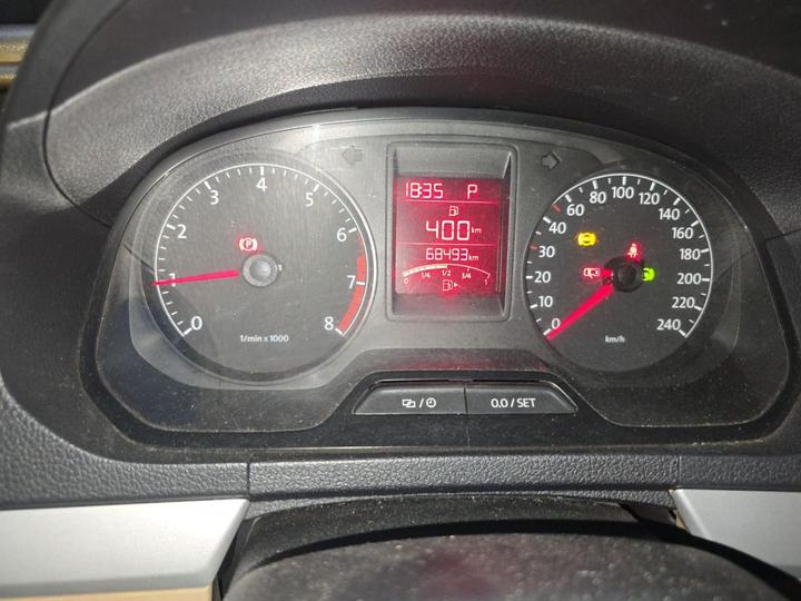 2015 1.6L AT Comfort photo 2