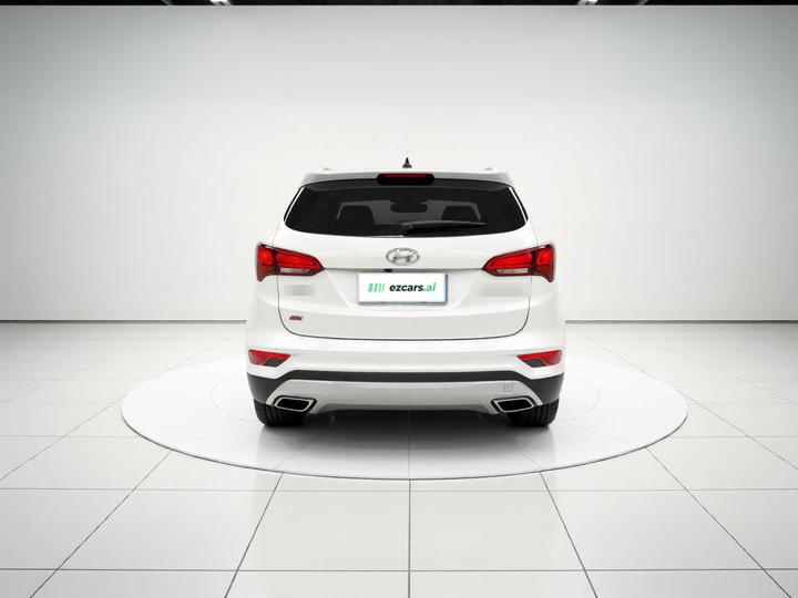 Santa Fe 2017 2.4L AT RWD Smart 5-Seater photo 3