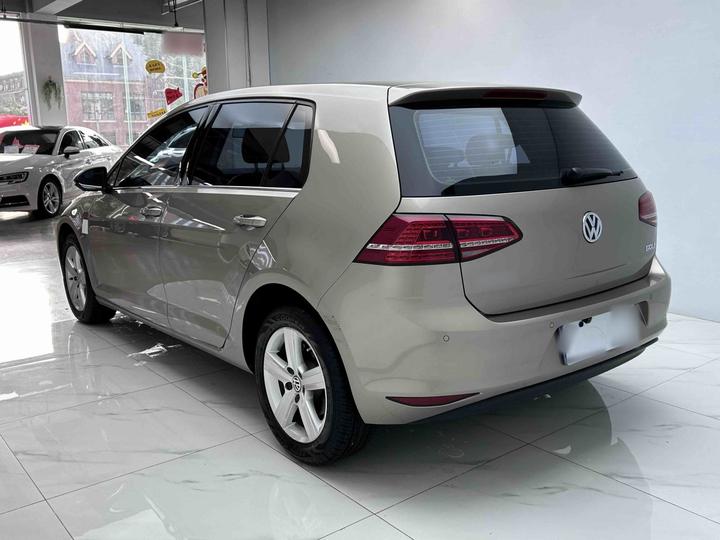 Golf 2014 1.6L AT Comfort photo 3