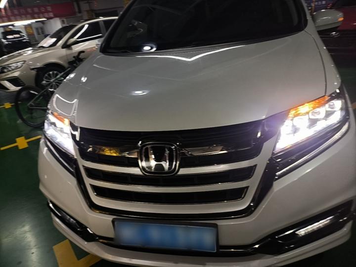 Elysion 2019 2.0L Hybrid Luxury photo 2