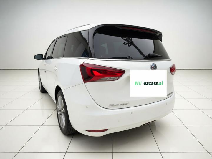 GL6 2021 323T Mild Hybrid Luxury photo 4