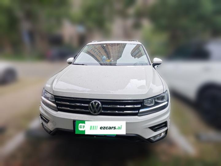 Tiguan L 2017 330TSI AT RWD Luxury photo 2
