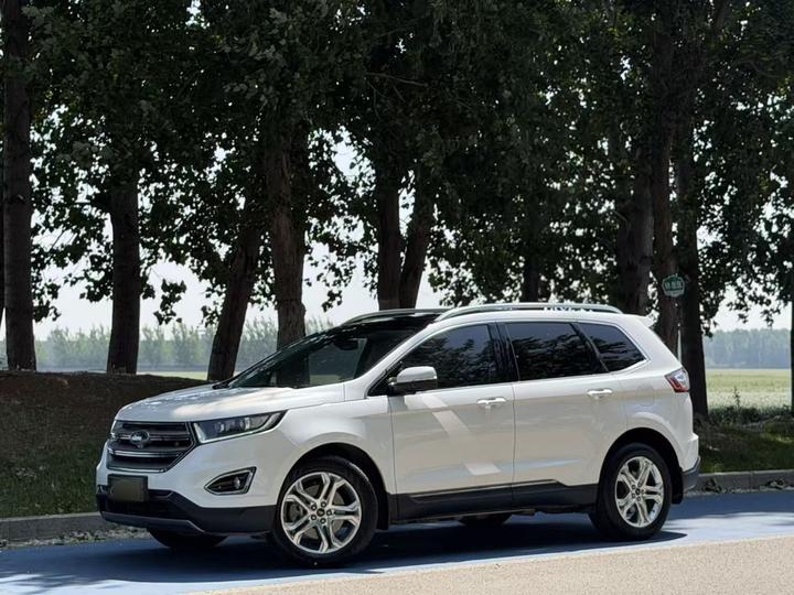 Edge 2016 EcoBoost 245 RWD 7-Seater