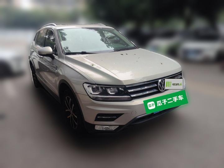 Tiguan L 2017 330TSI AT RWD Luxury photo 3