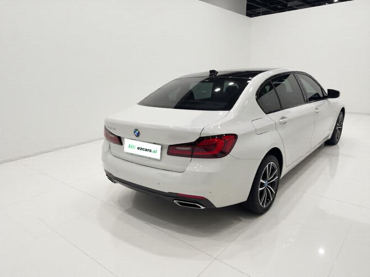 5 Series EV 2021 535Le M Sport Package photo 3