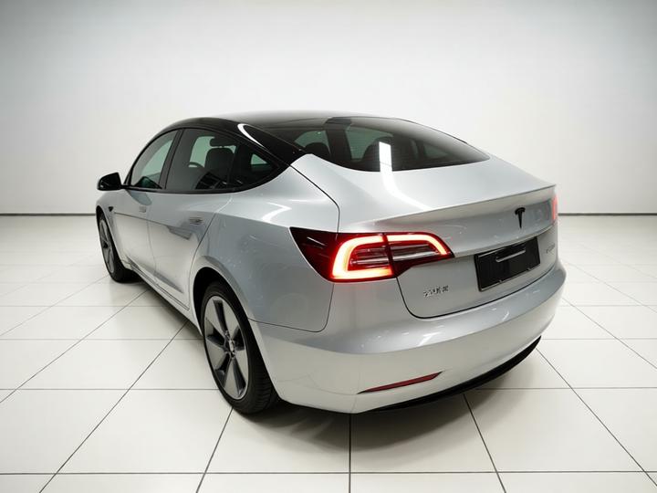 Model 3 2022 RWD photo 4