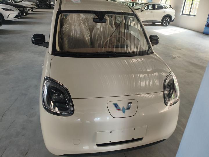 Hongguang MINIEV 2025 4th Gen 4-Door Advanced photo 2