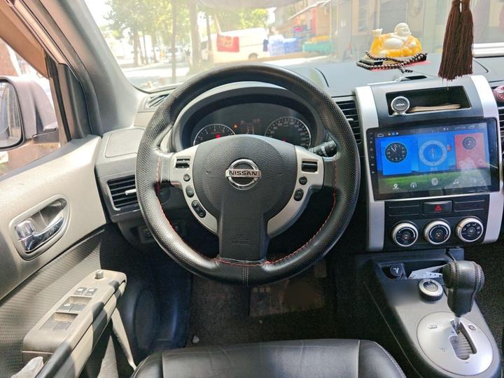 X-Trail 2012 2.5L CVT Luxury 4WD photo 3
