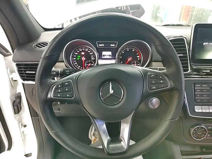 GLE-Class Parallel Import photo 6