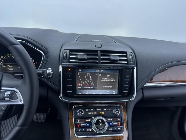 2019 2.0T RWD China VI photo 6