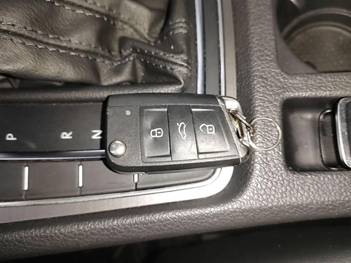 Golf 2016 230TSI AT Comfort photo 8