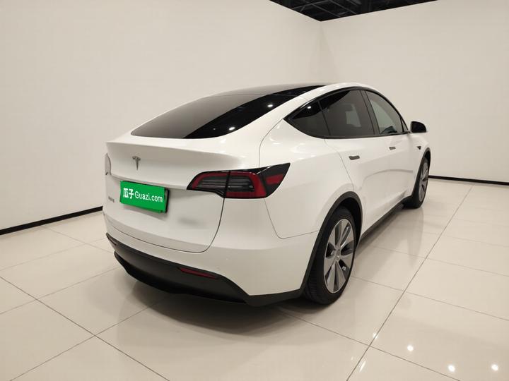 Model Y 2022 RWD photo 4