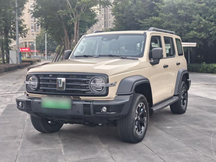 300 EV 2025 Hi4-T 37.1kWh