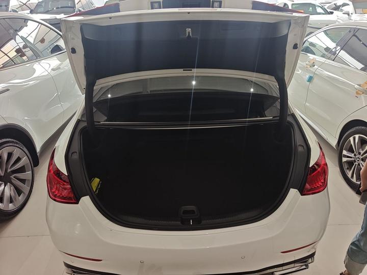C-Class 2023 C 260 L Sport photo 8