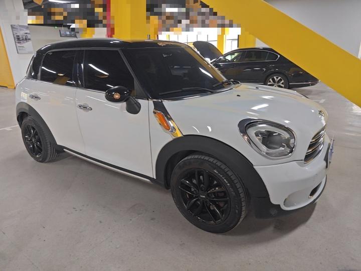2014 1.6T COOPER ALL4 Fun photo 3