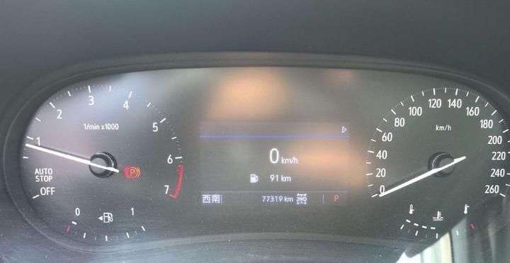 2022 652T AWD Premium 7-Seater photo 6