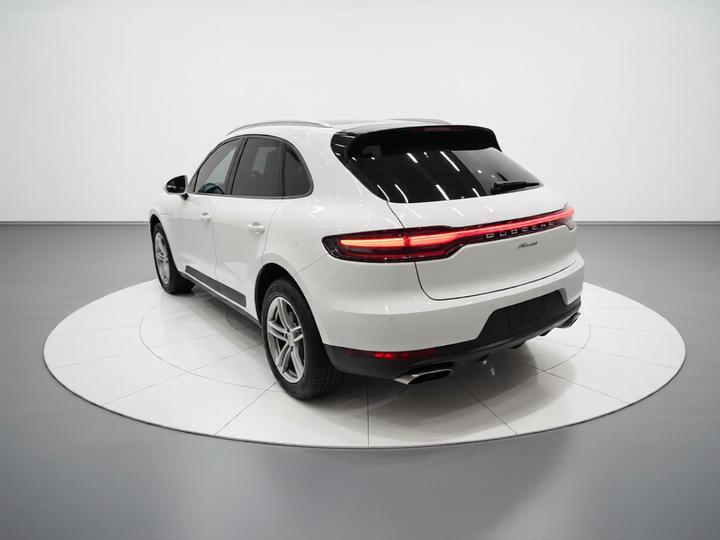 2020 Macan 2.0T photo 4