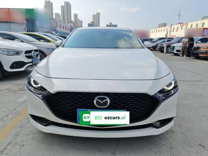 3 Axela 2021 2.0L AT photo 2