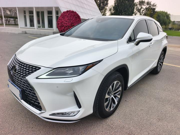 RX 2020 Facelift 300 RWD Comfort
